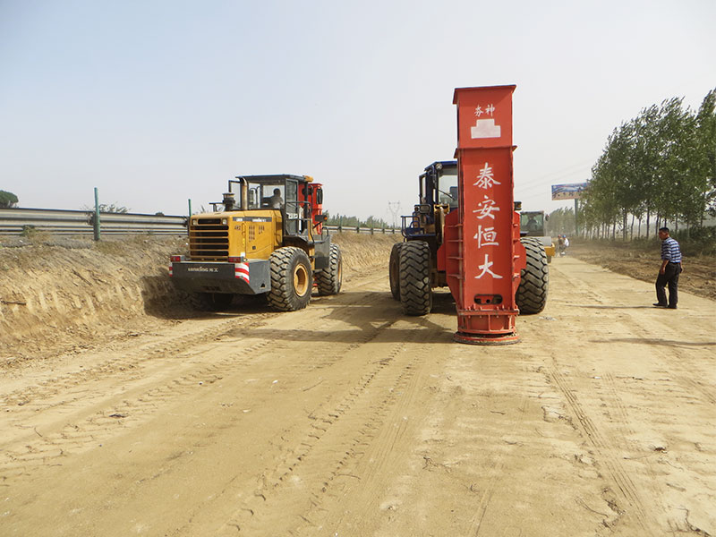 裝載機(jī)液壓夯實機(jī) 裝載機(jī)液壓夯實機(jī)