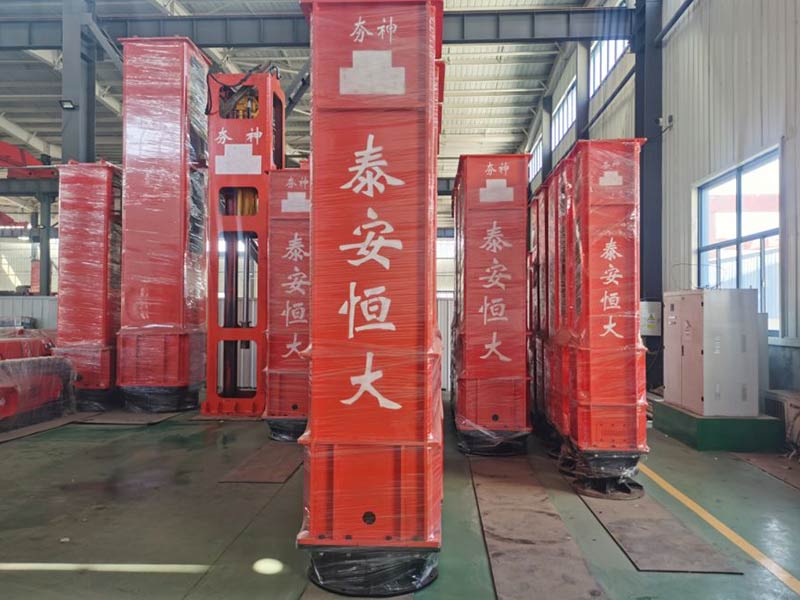 夯神高速液壓夯實機(jī) 夯神高速液壓夯實機(jī)