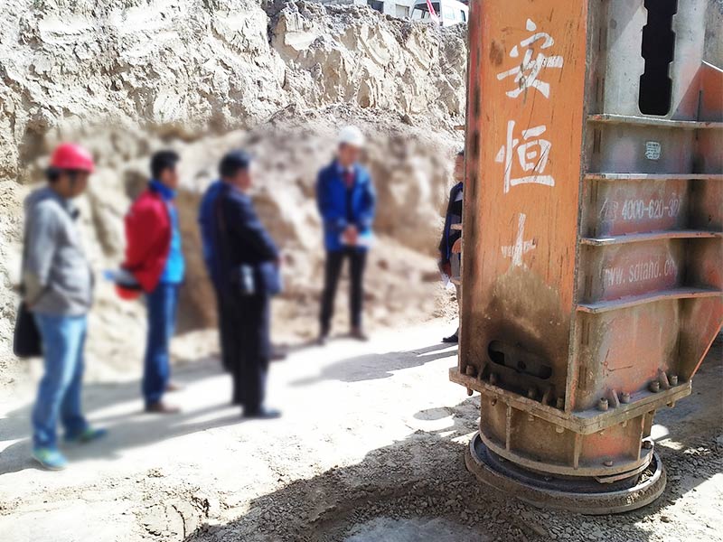 鏟車(chē)液壓夯實(shí)機(jī) 鏟車(chē)液壓夯實(shí)機(jī)